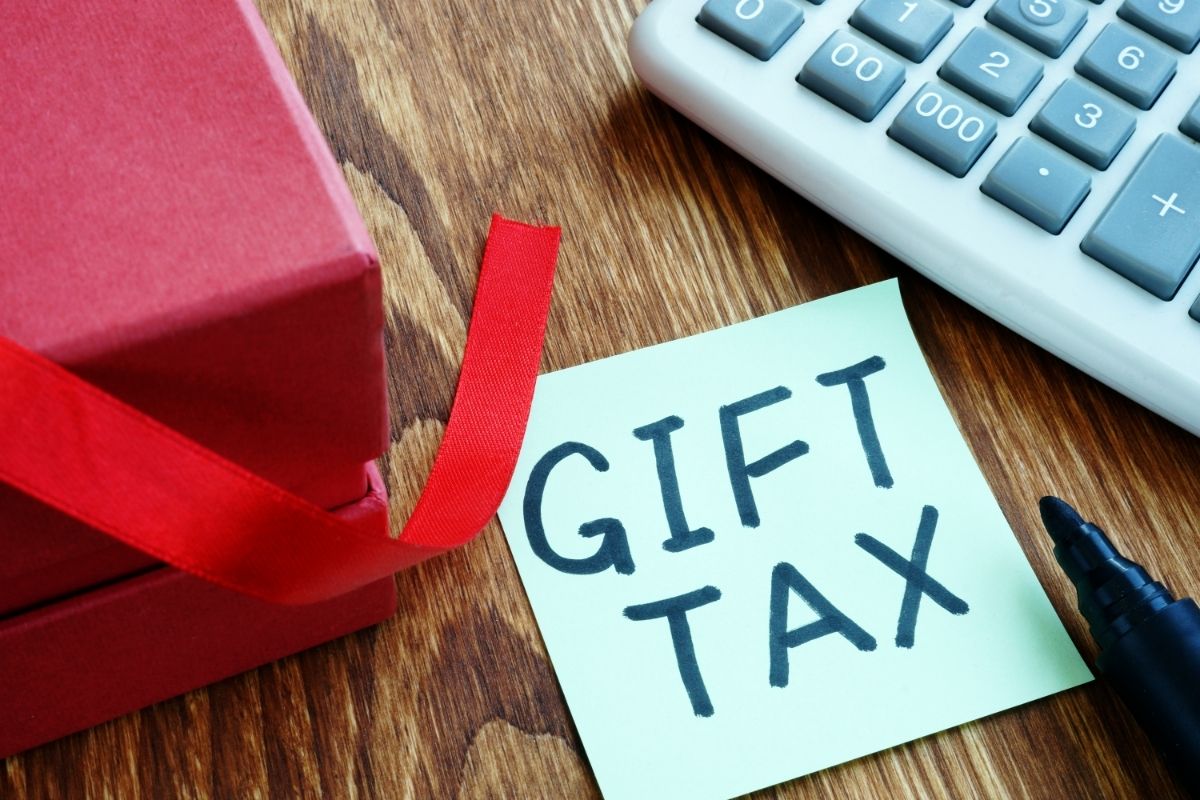 CLIENT ALERT — IRS Releases 2022 Gift and Estate Tax Exemptions